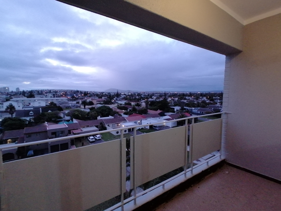 To Let 2 Bedroom Property for Rent in Bloubergrant Western Cape